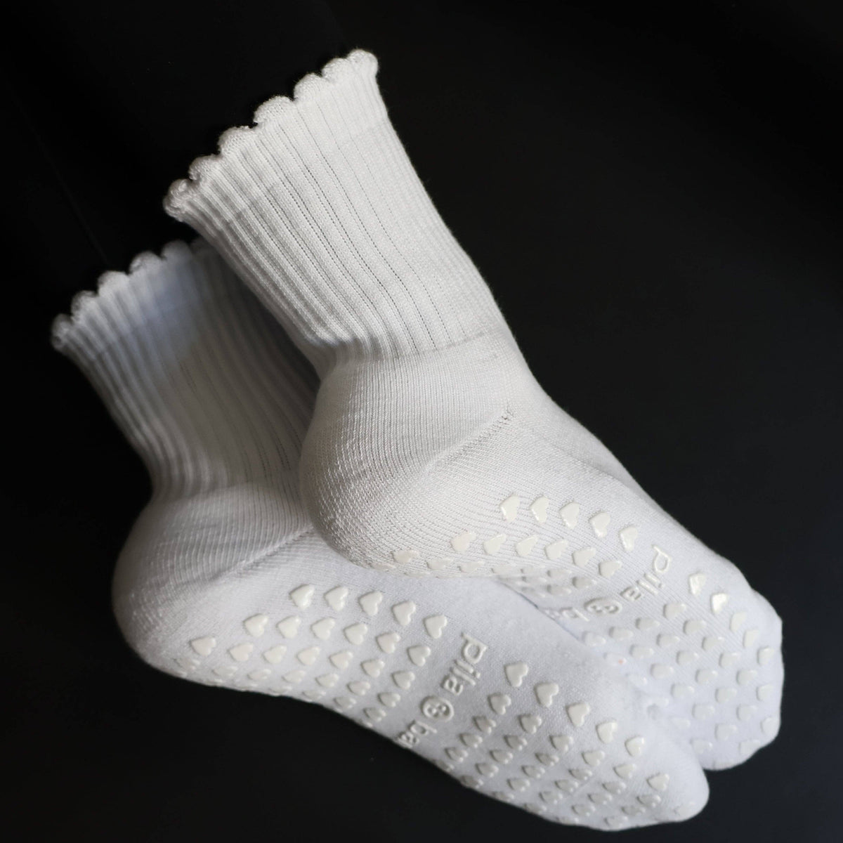 PILA Plain Best Grip Socks - White Ruffle