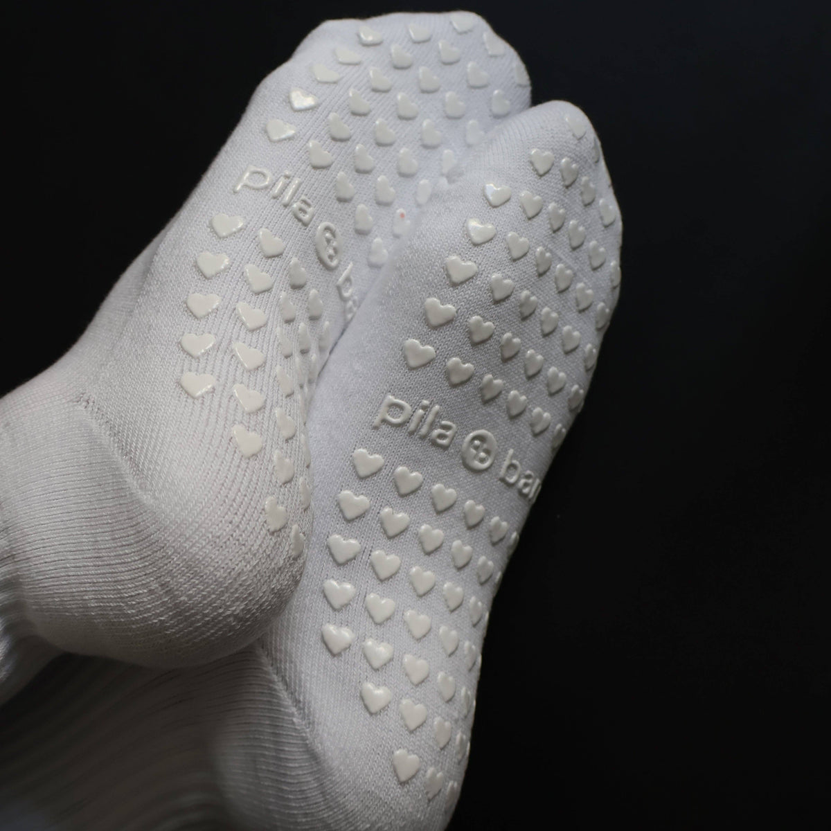 PILA Plain Best Grip Socks - White Ruffle